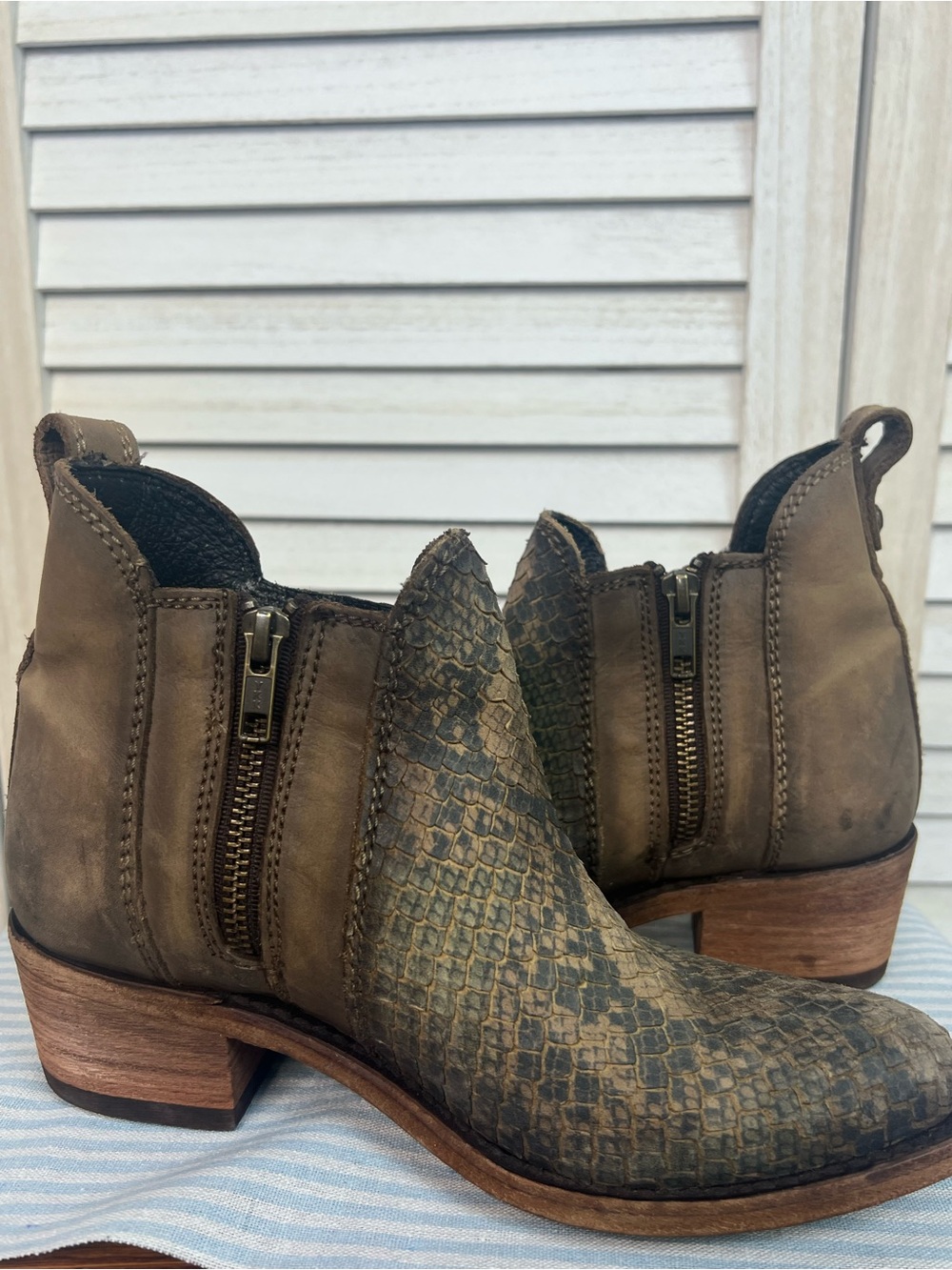 LIBERTY Black Western Booties Snake-Print Leather Ankle Boots Boho - Picture 2 of 14
